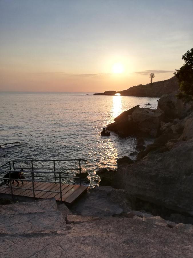 Amy Villa Agnone Bagni Exterior foto